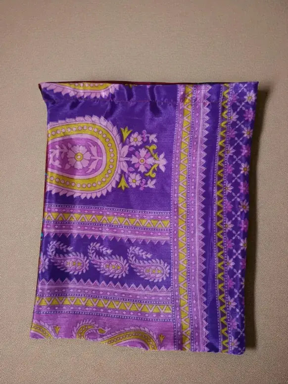 KAPDE KI THELI ON FLOOR WITH SIZE -Photoroom.webp